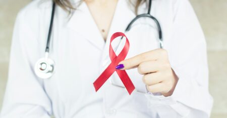 Redes de apoio estão ajudando mulheres com HIV a reconstruir a vida e enfrentar o estigma