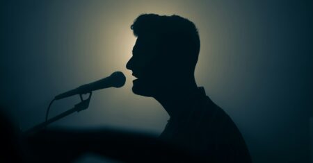 Estudo chinês mostra que canto reduz arroto supragástrico